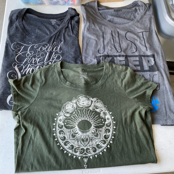torrid Tops - Torrid tee shirt bundle 2